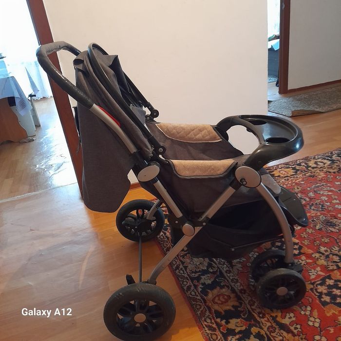 Продам детскую коляску