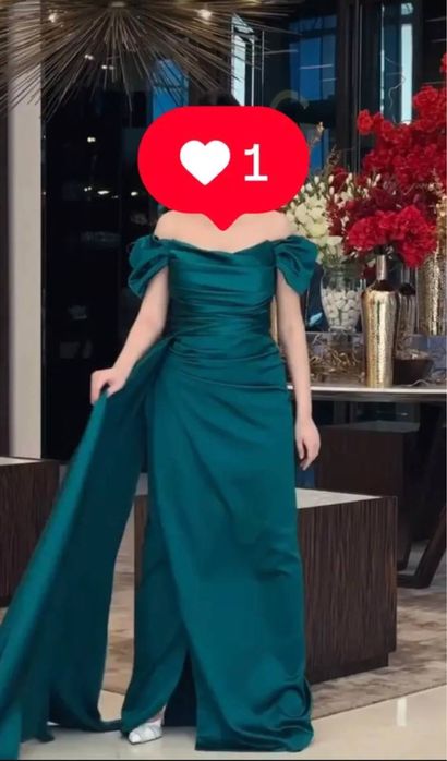 Роскошное изумрудное платье