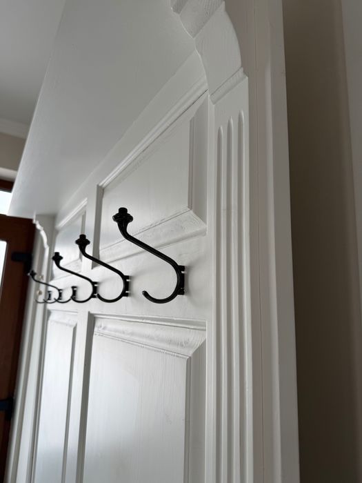 Cuier din lemn cu depozitare