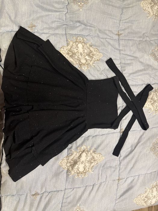 блестящее платье короткое