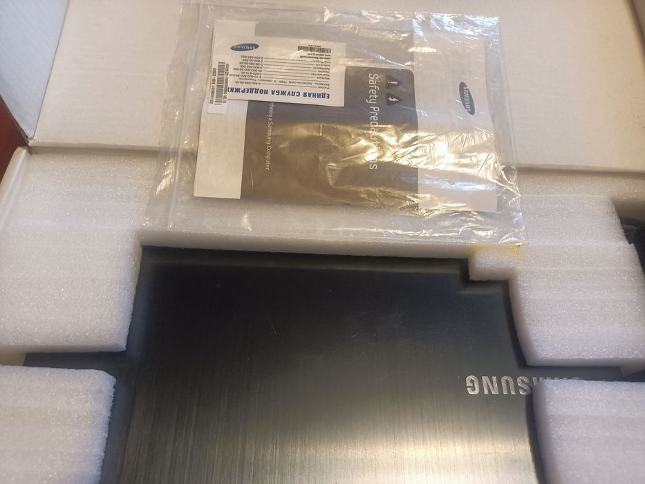 ОЧЕНЬ БЫСТРЫЙ!!! Ноутбук Samsung ATIV Book 8 880Z5E  Intel Core i7 2.4