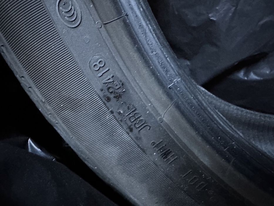 285 40 R22 continental m+s
