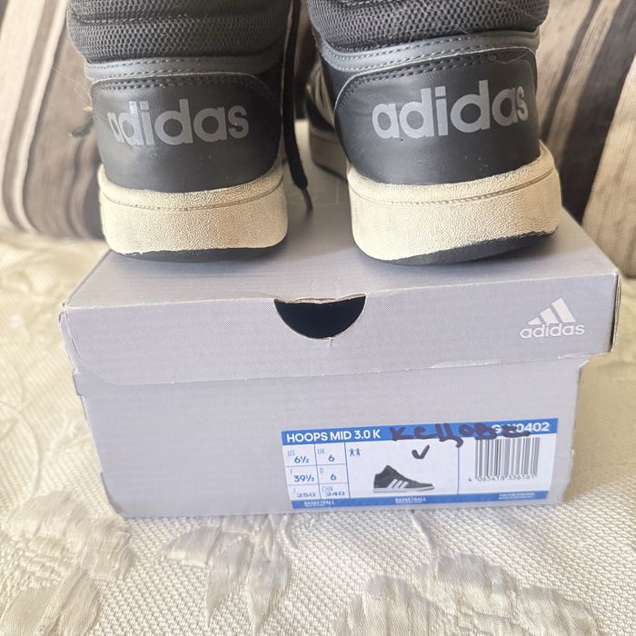 Кецове Adidas 38