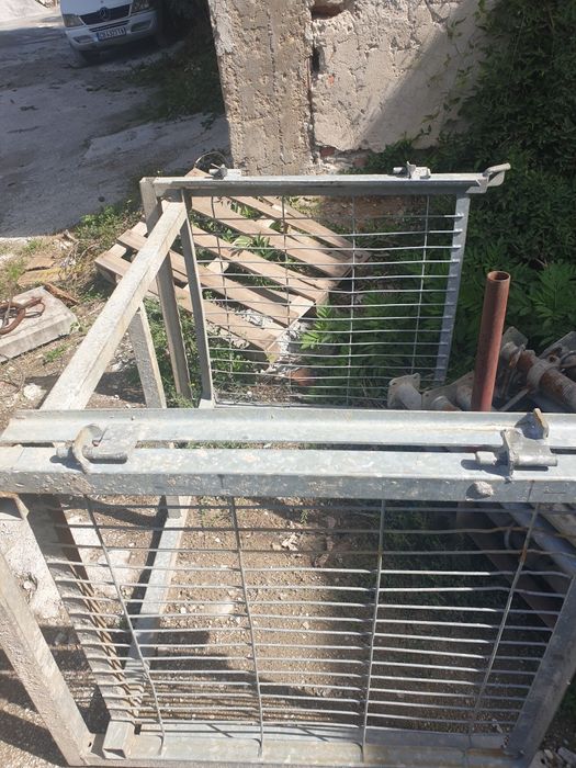 Транспортен кош, палет, евро палети, подпори, кофраж хюнебеци Дока