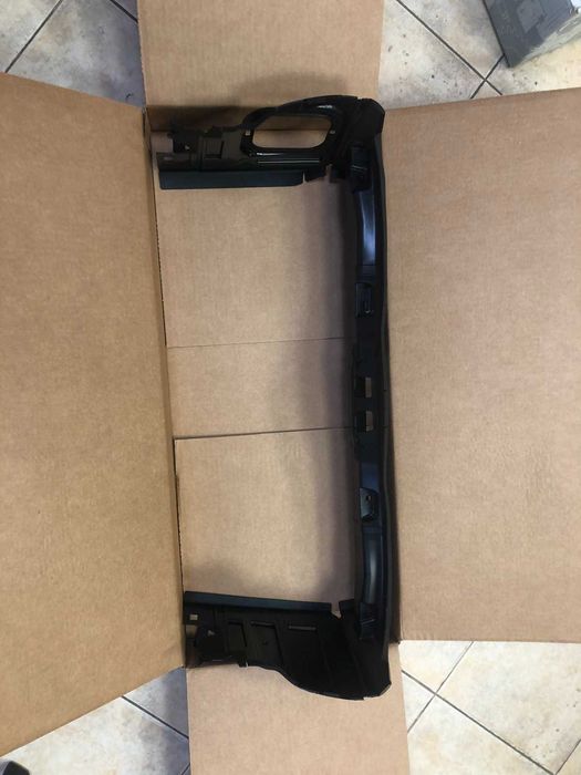 BMW - въздухозаборник радиатор горен X3 G01 ; X4 G02