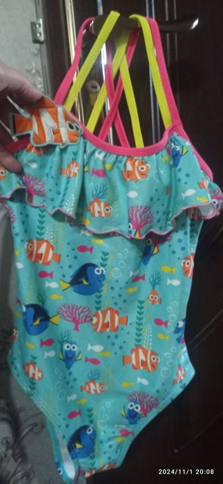 Kupalnik. Qizchalar uchun.