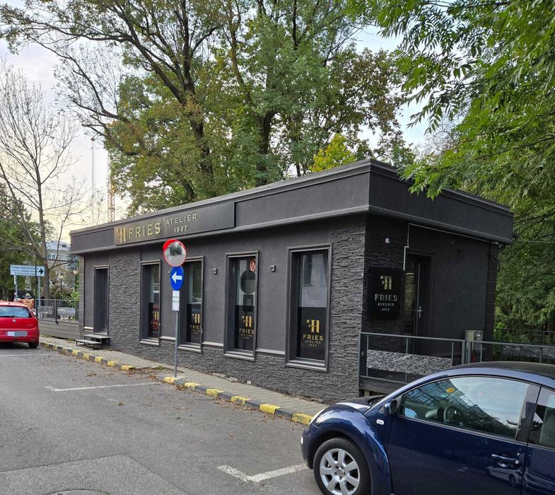 Inchiriez spatiu comercial central