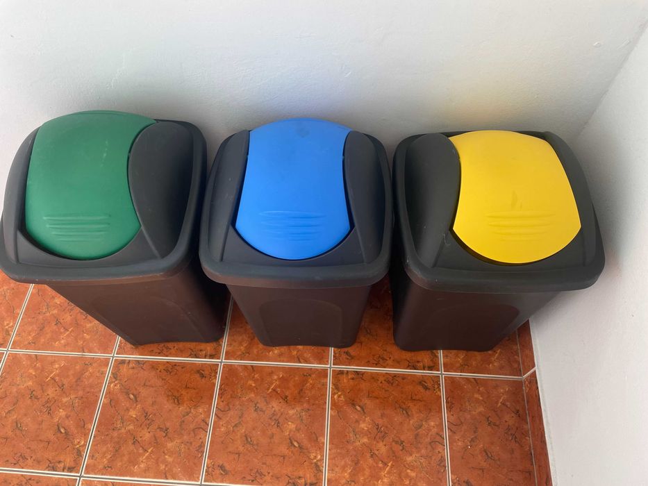 Set 3 coșuri colectare selectivă 60L, noi – alb, albastru, galben