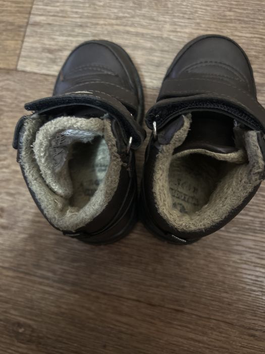 Продам ботинку