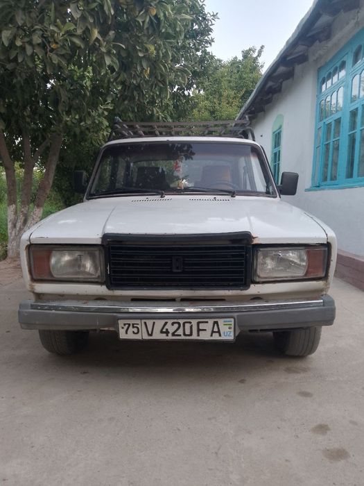 Vaz 21051 sotiladi. Narxi kelishilgan holda