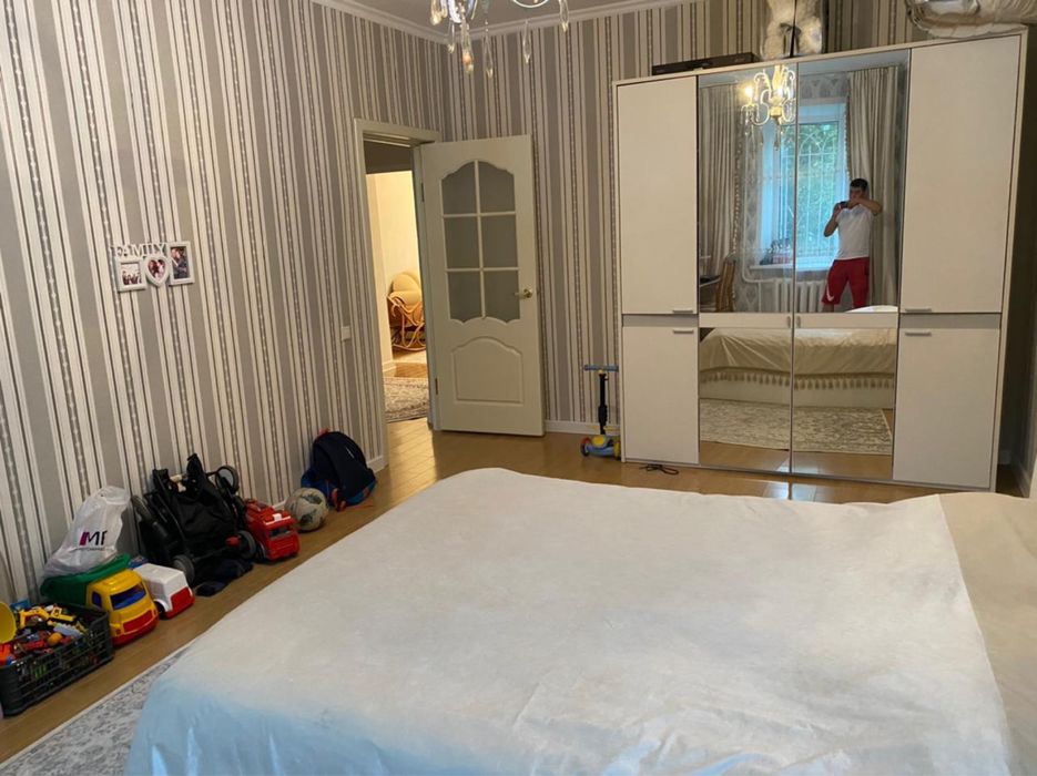 Продам спальный гарнитур