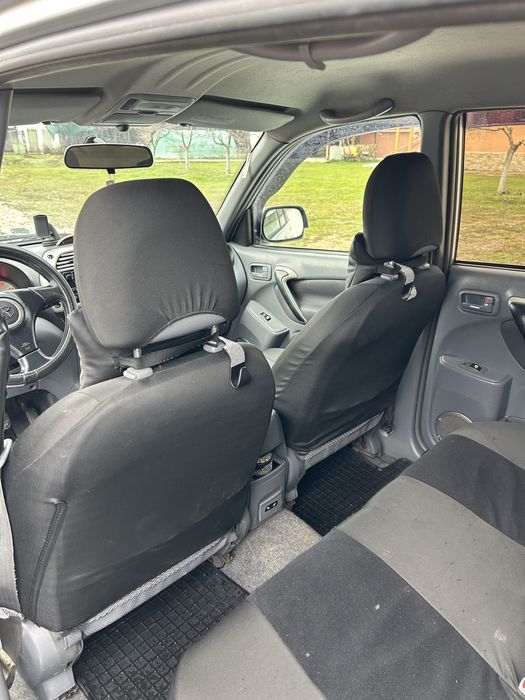 Toyota RAV4 2.0 D-4D – Надежден и поддържан автомобил