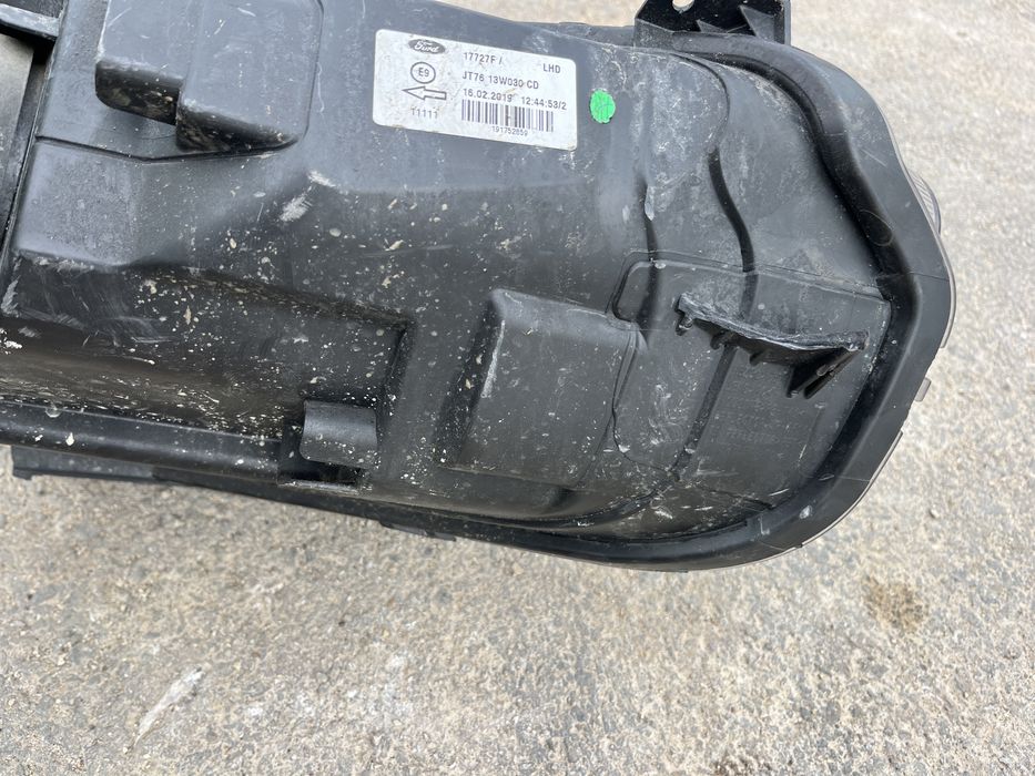 2 броя ляв фар Ford Tourneo Courier 2017-2021