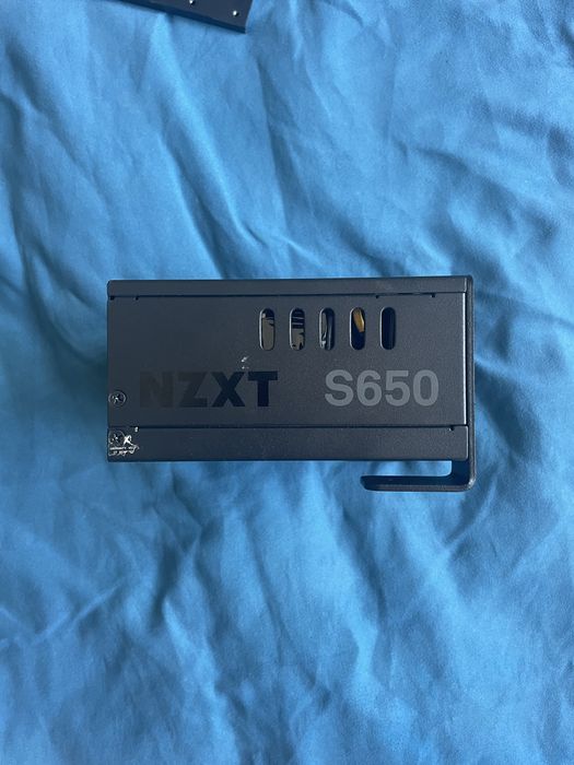 Sursa NZXT 650W 80 gold plus