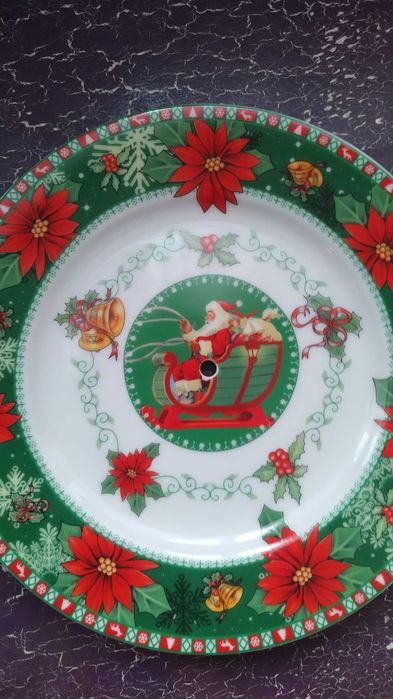 Коледни подаръци и четки за почистване на съдове