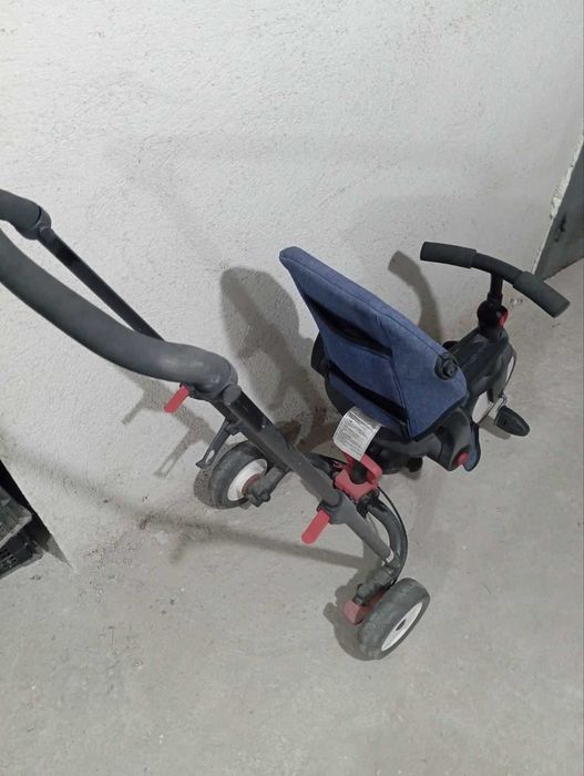 Детско колело триколка с бутане метална конструкция с педали