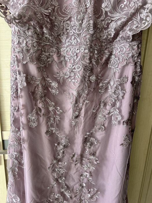 Вечернее платье для женщины новое