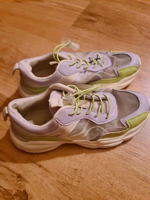 Adidasi zara/reserved 37