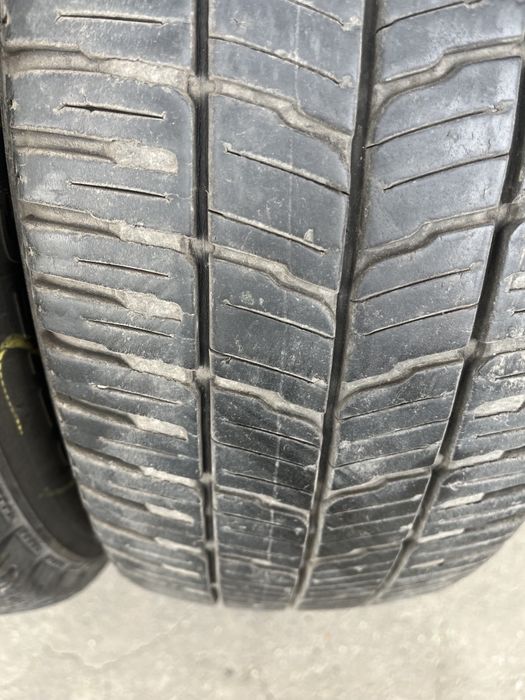 2 бр. летни гуми за бус  215/65/16C Uniroyal 7+ mm DOT 0920