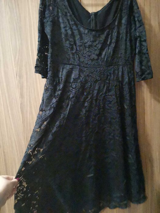 Черна дантелена дамска рокля, размер 52.