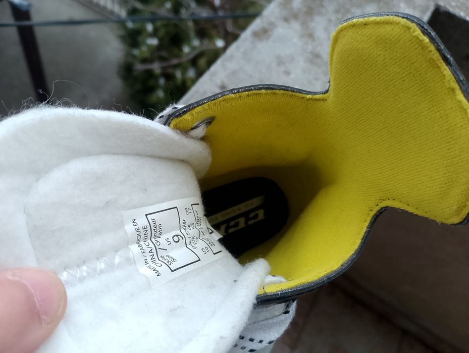 Кънки за хокей CCM 27ми номер