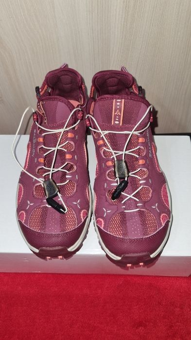 Sandale Salomon mărime 38 și 2/3