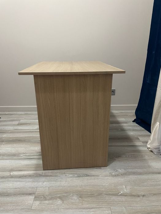 Продам стол деревянный