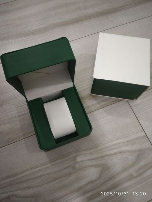 Упаковочная коробка для часов