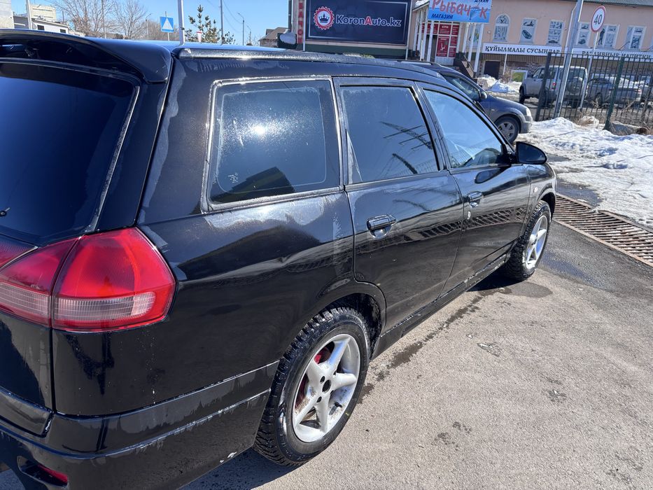 Продам машину nissan wingroud