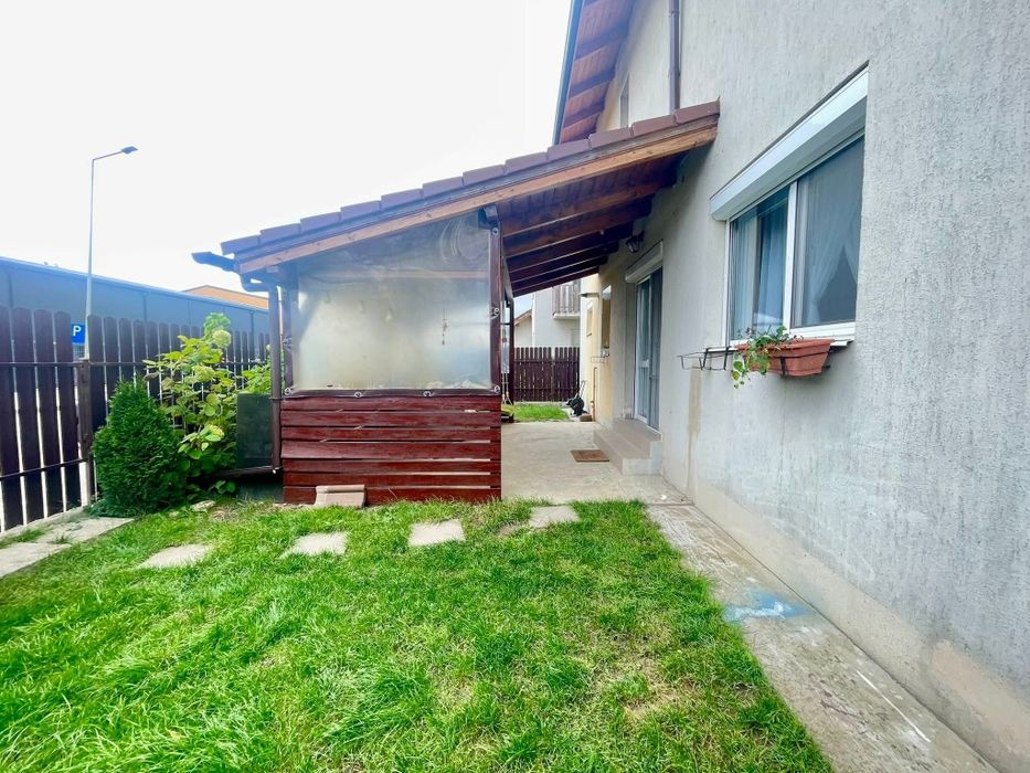 Închiriez casa  duplex Liziera Triaj 3 camere