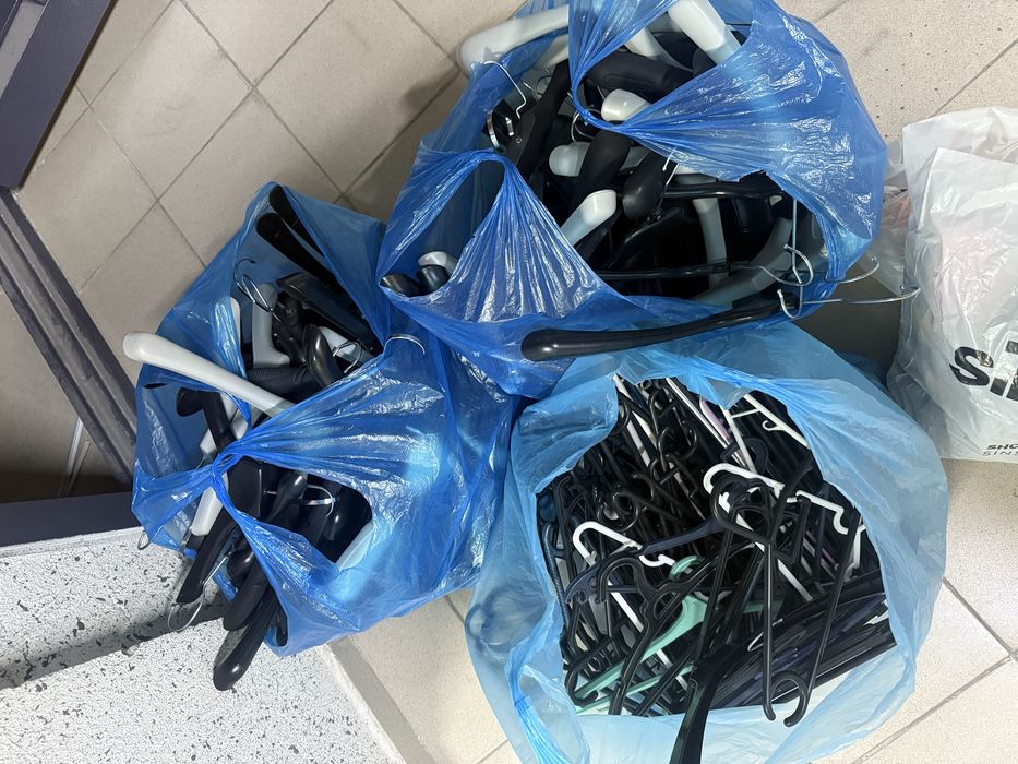 Вешалки для одежды