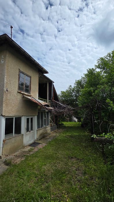 Недвижим имот в махала Ръжища, с. Миланово, община Своге