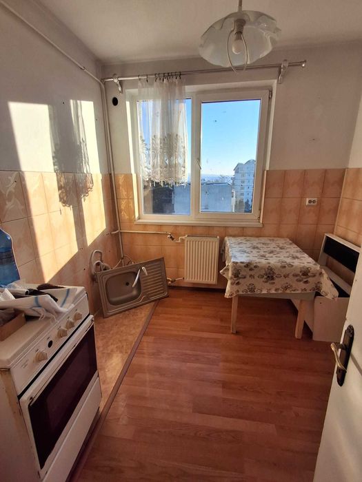 Apartament 3 camere Sd zona policlinica