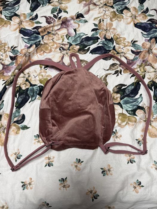 Раници няколко цвята по 30лв