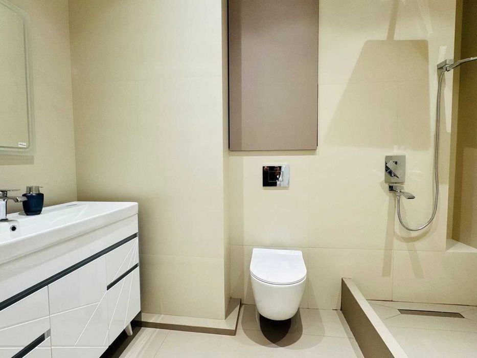 RENTING A 3-r luxury apartment in the RC Mirabad Avenue Oybek А2