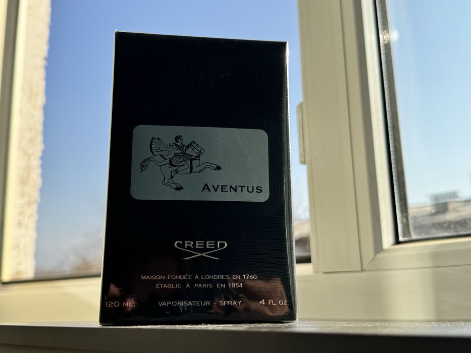 Creed Aventus в упаковке