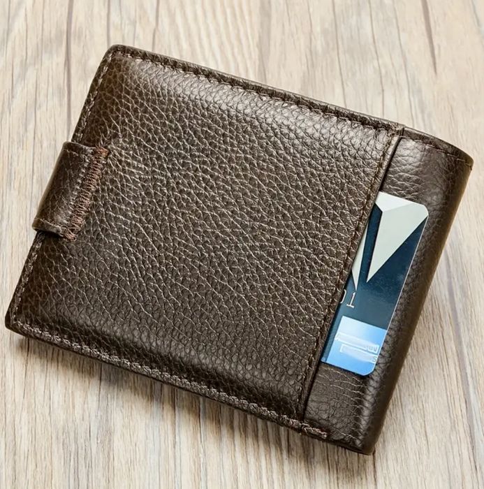 Мъжки защитени RFID кожени портфейли/Модерни и удобни в черно и кафяво