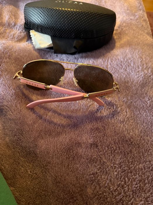 Продавам няколко чифта слънчеви очила