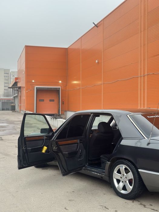 Мерседес 124 2,3