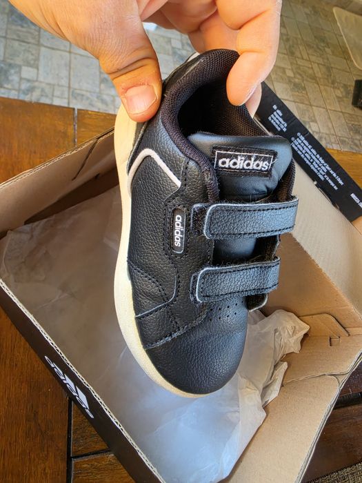 Маратонки Adidas. 26 номер  модел:FW3282.  26