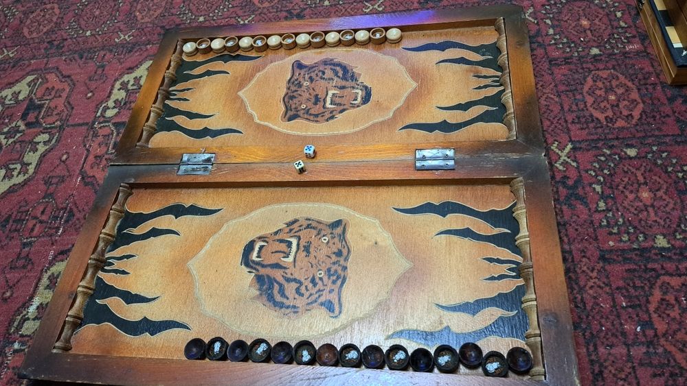 Шахмвты нарды полотна !