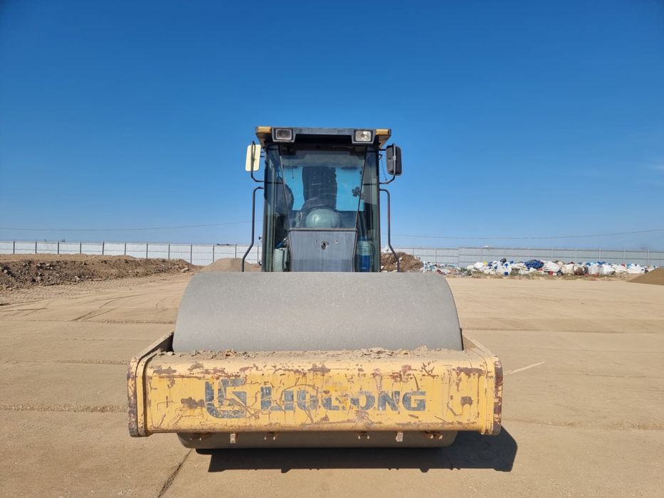 Каток грунтовый 16 - 18 тонн в аренду