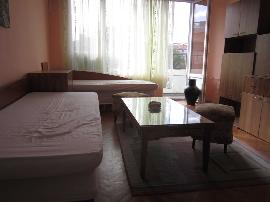 Дава се под наем Двустаен апартамент в Бургас, Лазур - 60 кв.м за 160 € - Снимка #6