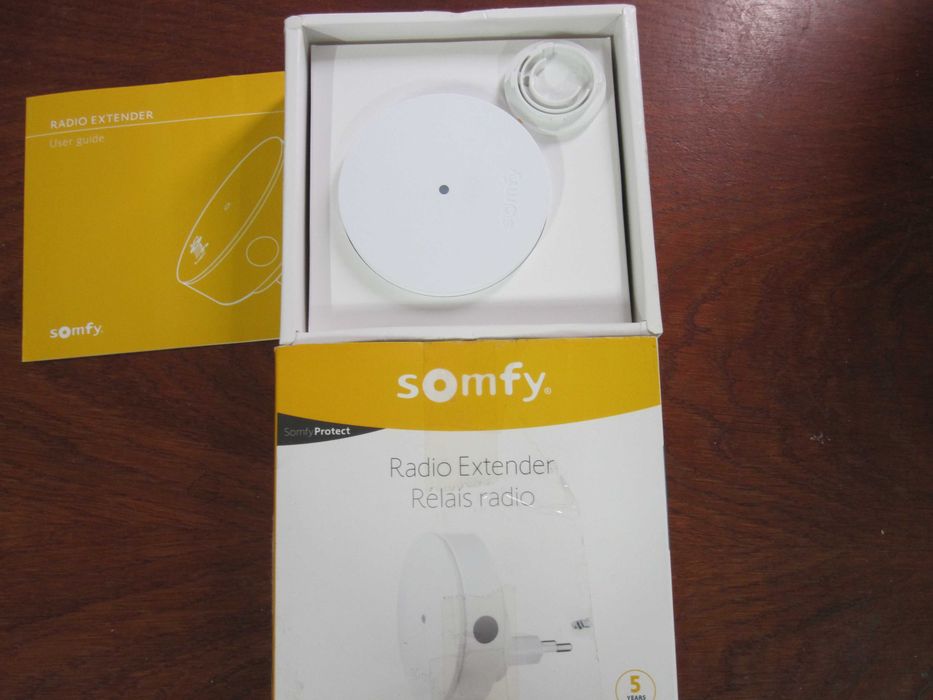 Somfy 2401495 – Releu radio Somfy Protect, alb