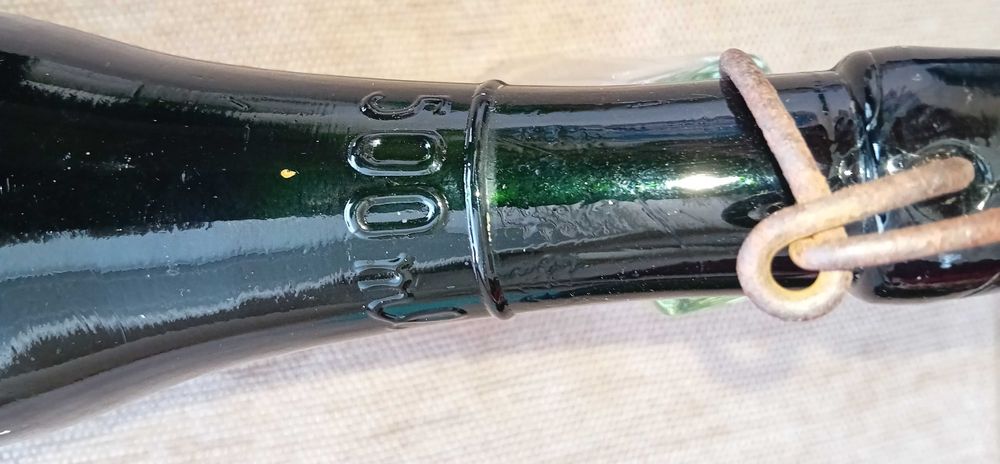 Антикварни бирени бутилки