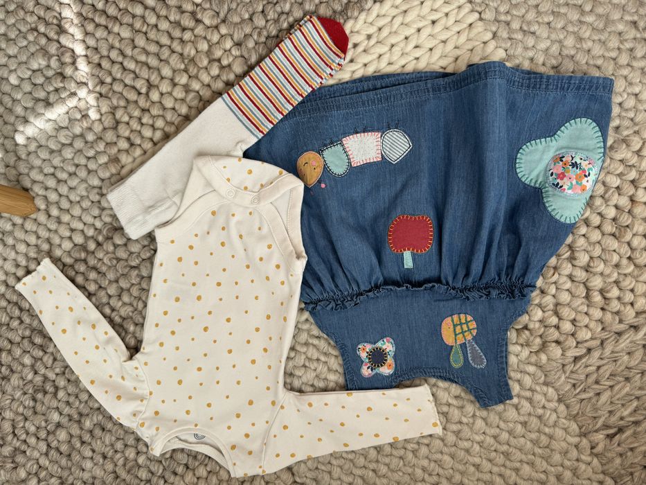 Бебешки дрешки комплект Next рокля боди и чорапогащник