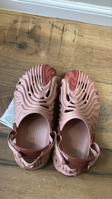 Crocs salehe bembury