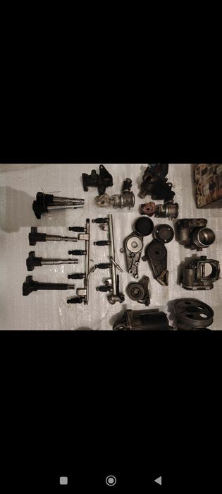 Продам по запчастям двигатель