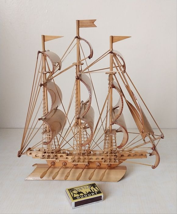 Кораблик из бамбука.