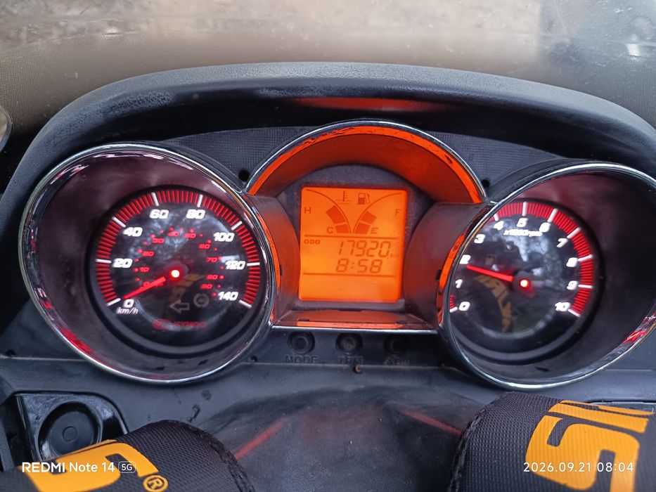 Vând sau schimb scuter cu auto